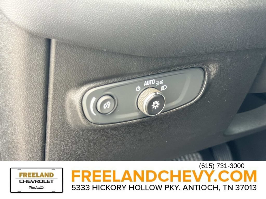 Used 2021 Chevrolet Equinox LT FWD image 26