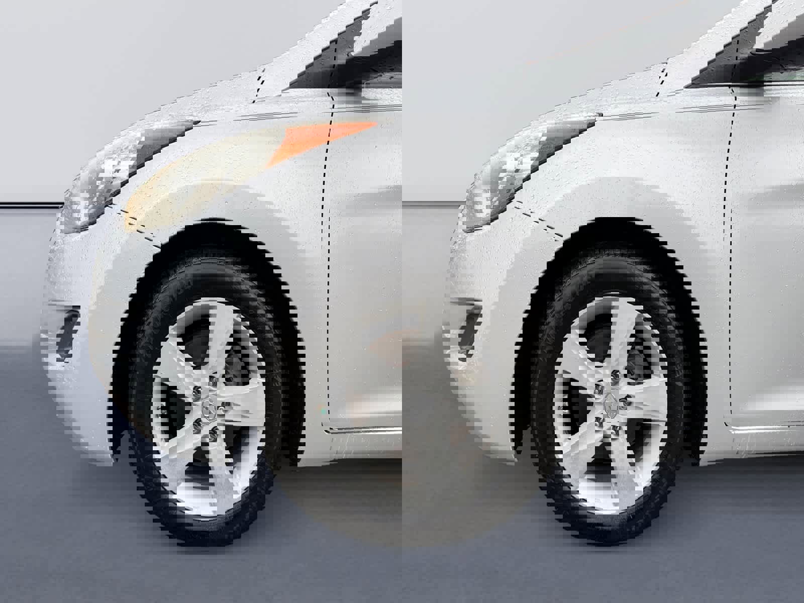 Used 2011 Hyundai Elantra GLS w/ Navigation Pkg 4 image 9