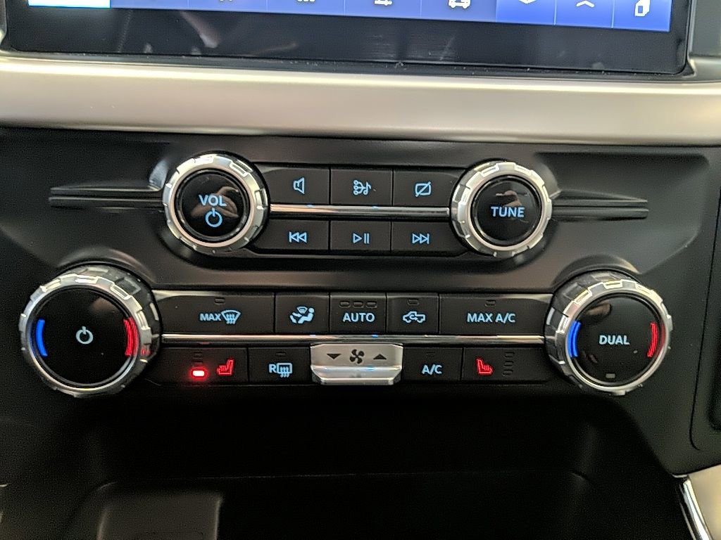 Certified 2022 Ford F150 XLT w/ Equipment Group 302A High image 19