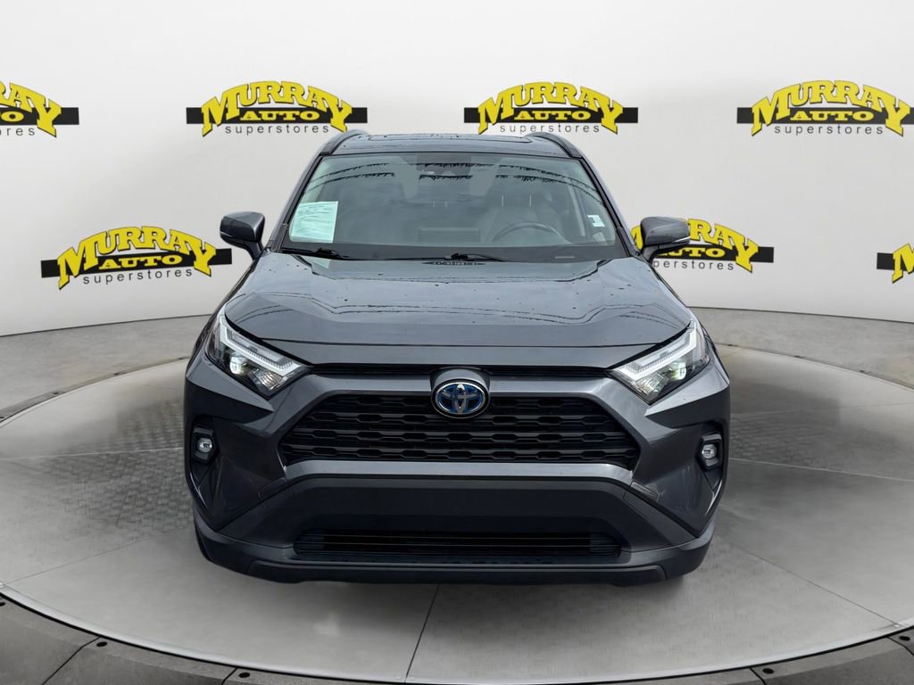 Used 2022 Toyota RAV4 XLE Premium image 9