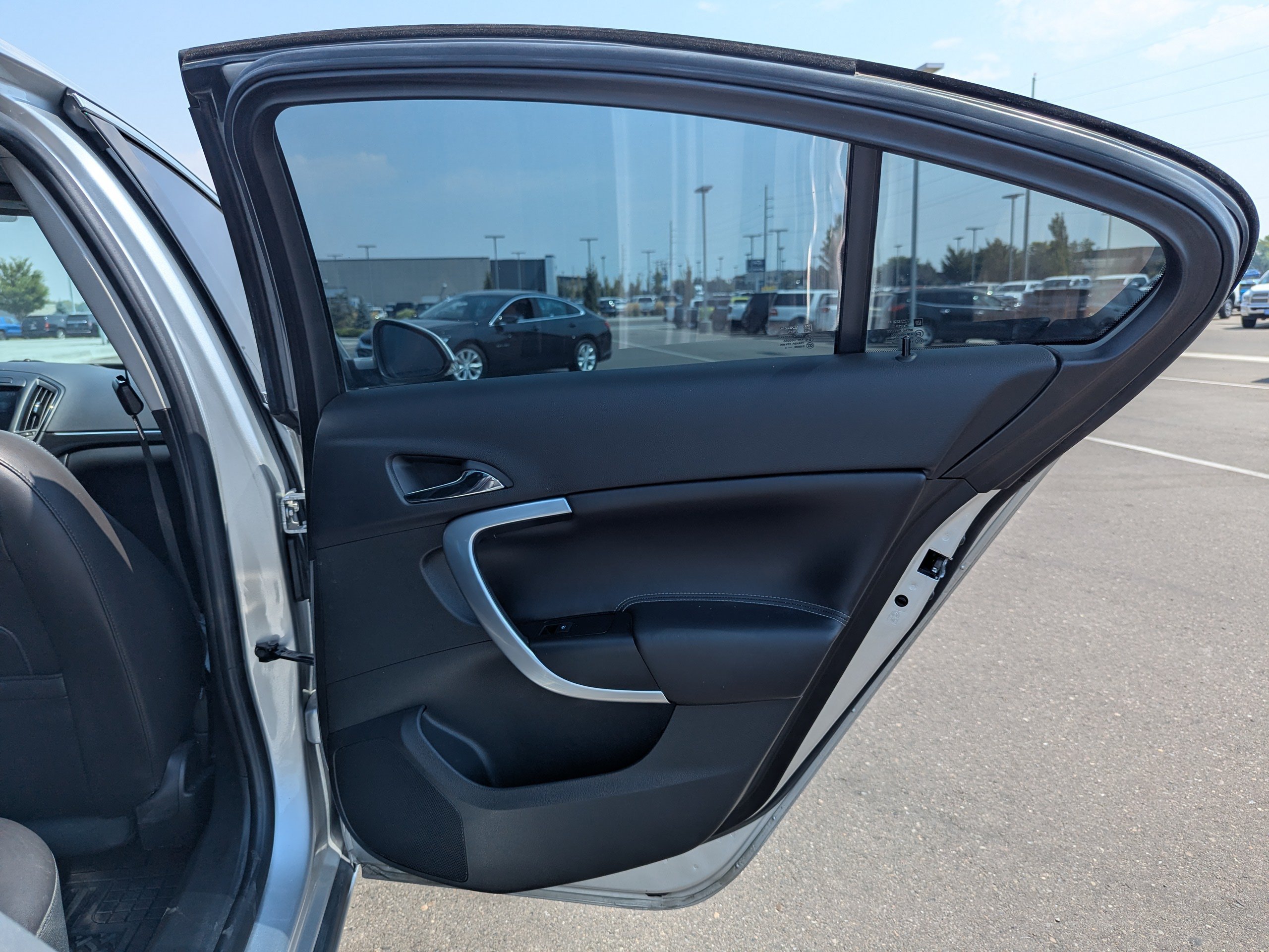 Used 2015 Buick Regal Premium FWD image 36