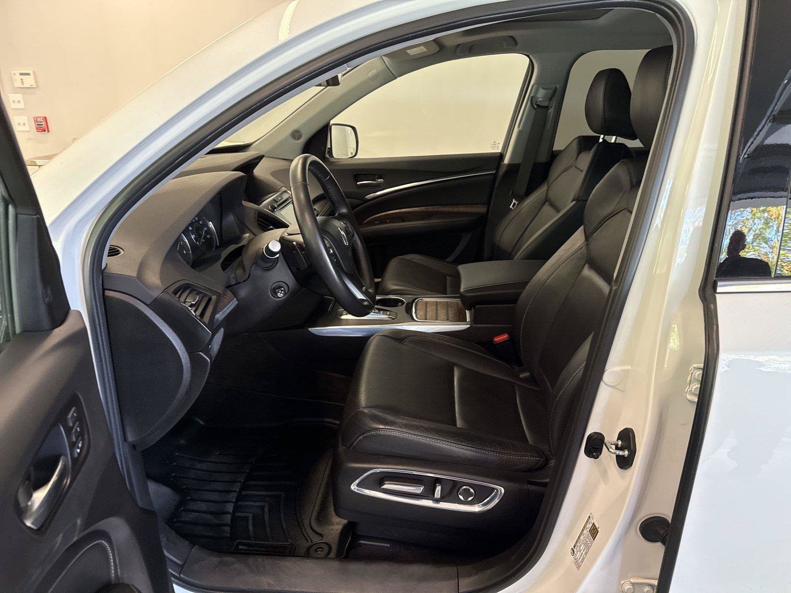 Used 2020 Acura MDX w/ Technology Package AWD/4WD image 13