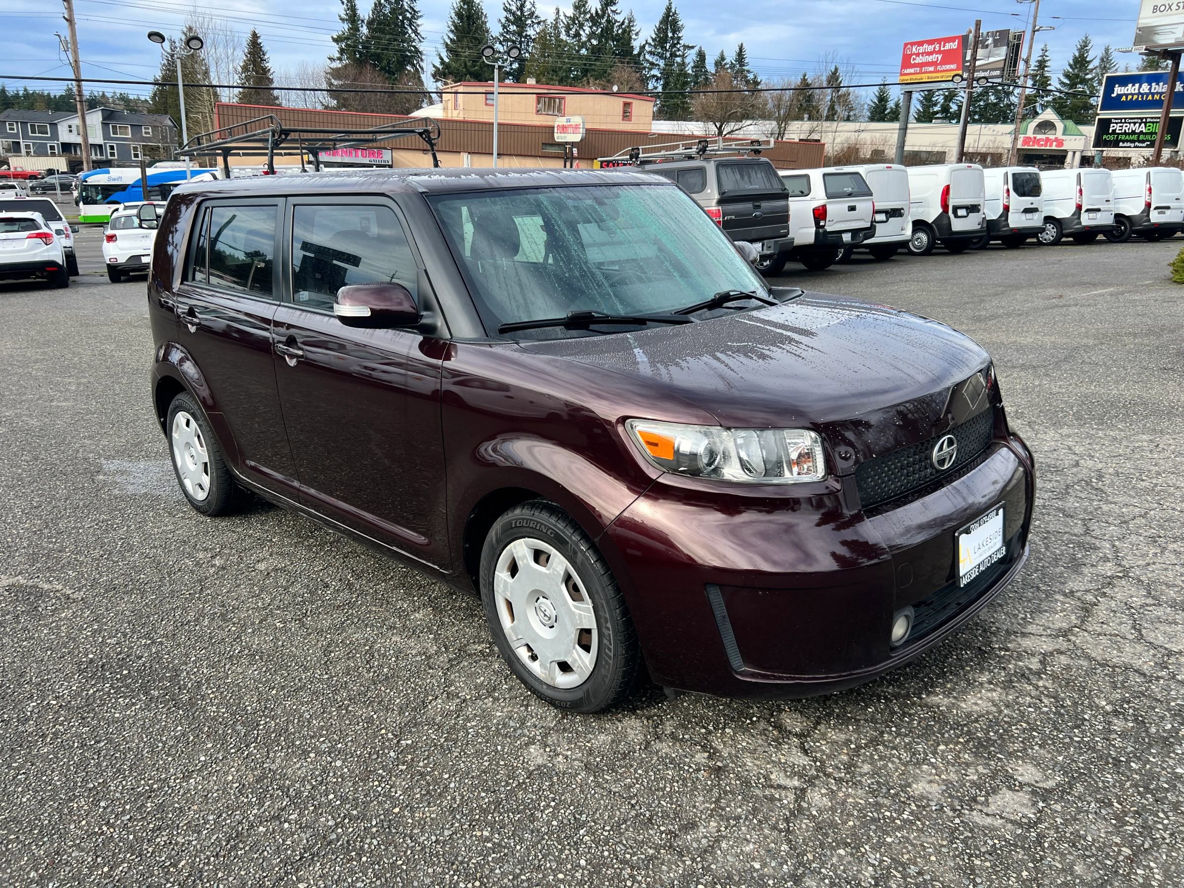 Used 2010 Scion xB image 3
