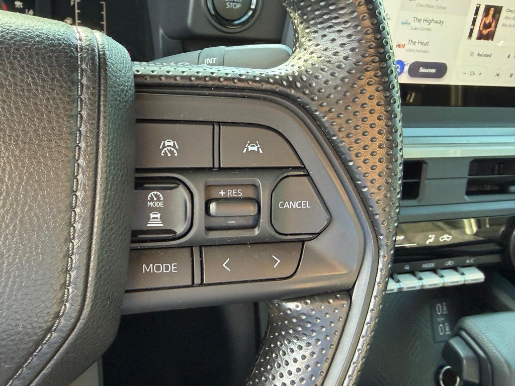 Certified 2025 Toyota Tacoma SR5 AWD/4WD image 19