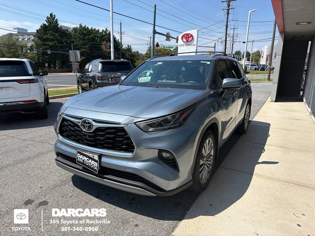 Used 2022 Toyota Highlander Platinum AWD/4WD video 1