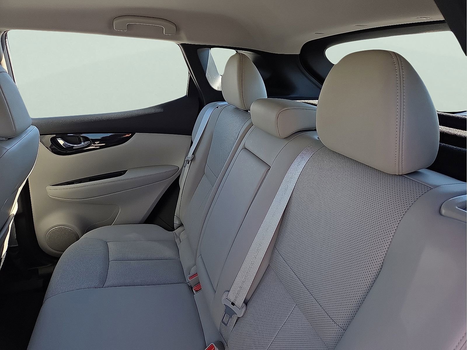 Used 2022 Nissan Rogue Sport SL image 10