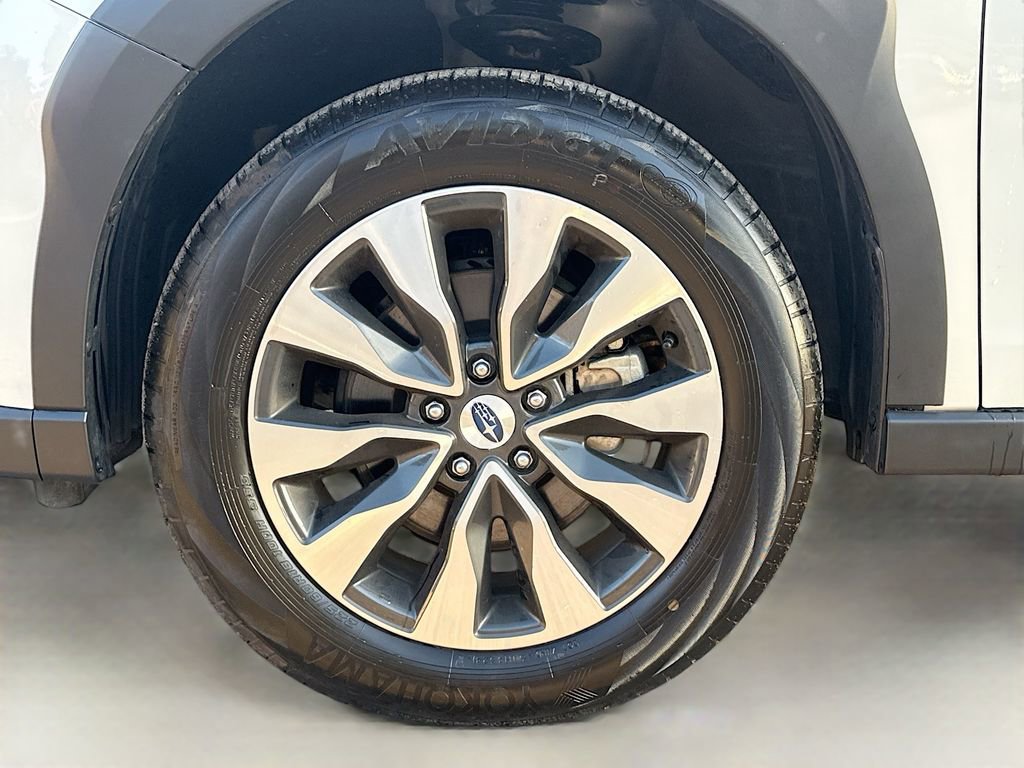 Used 2025 Subaru Outback Limited AWD/4WD image 33