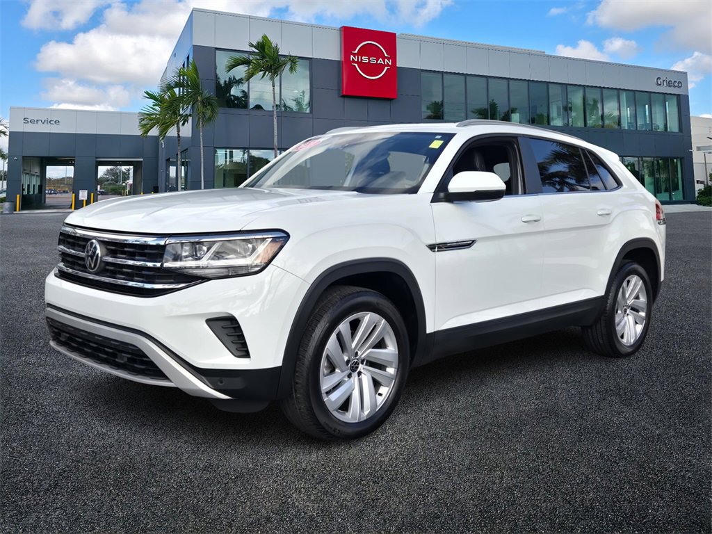 Used 2021 Volkswagen Atlas Cross Sport SE w/ Panoramic Sunroof Package image 3