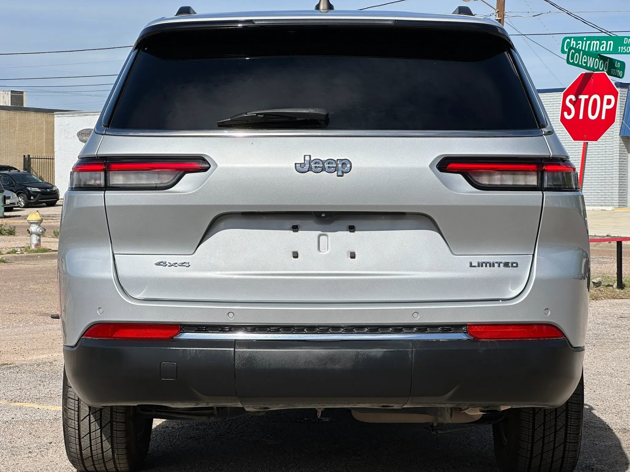 Used 2023 Jeep Grand Cherokee L Limited AWD/4WD image 6