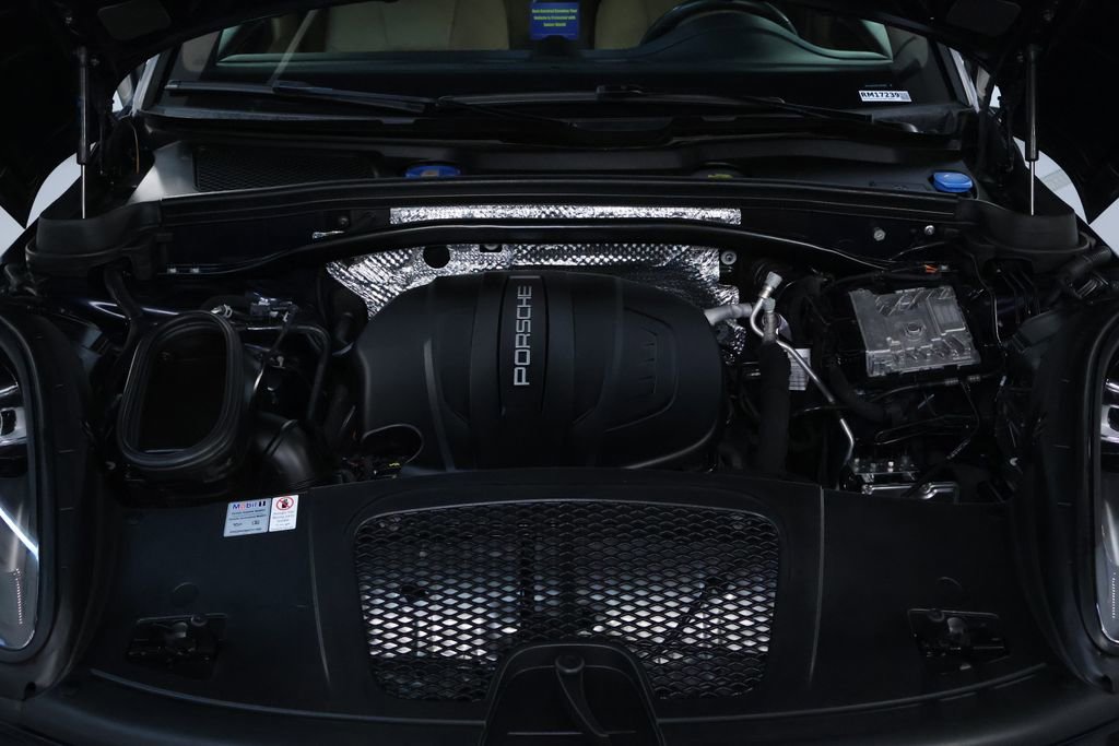 Used 2019 Porsche Macan image 41