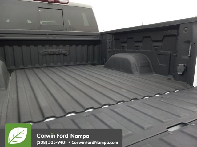 Used 2024 GMC Sierra 1500 AT4 w/ Technology Package image 29