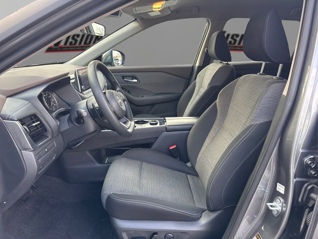 Used 2023 Nissan Rogue SV image 9