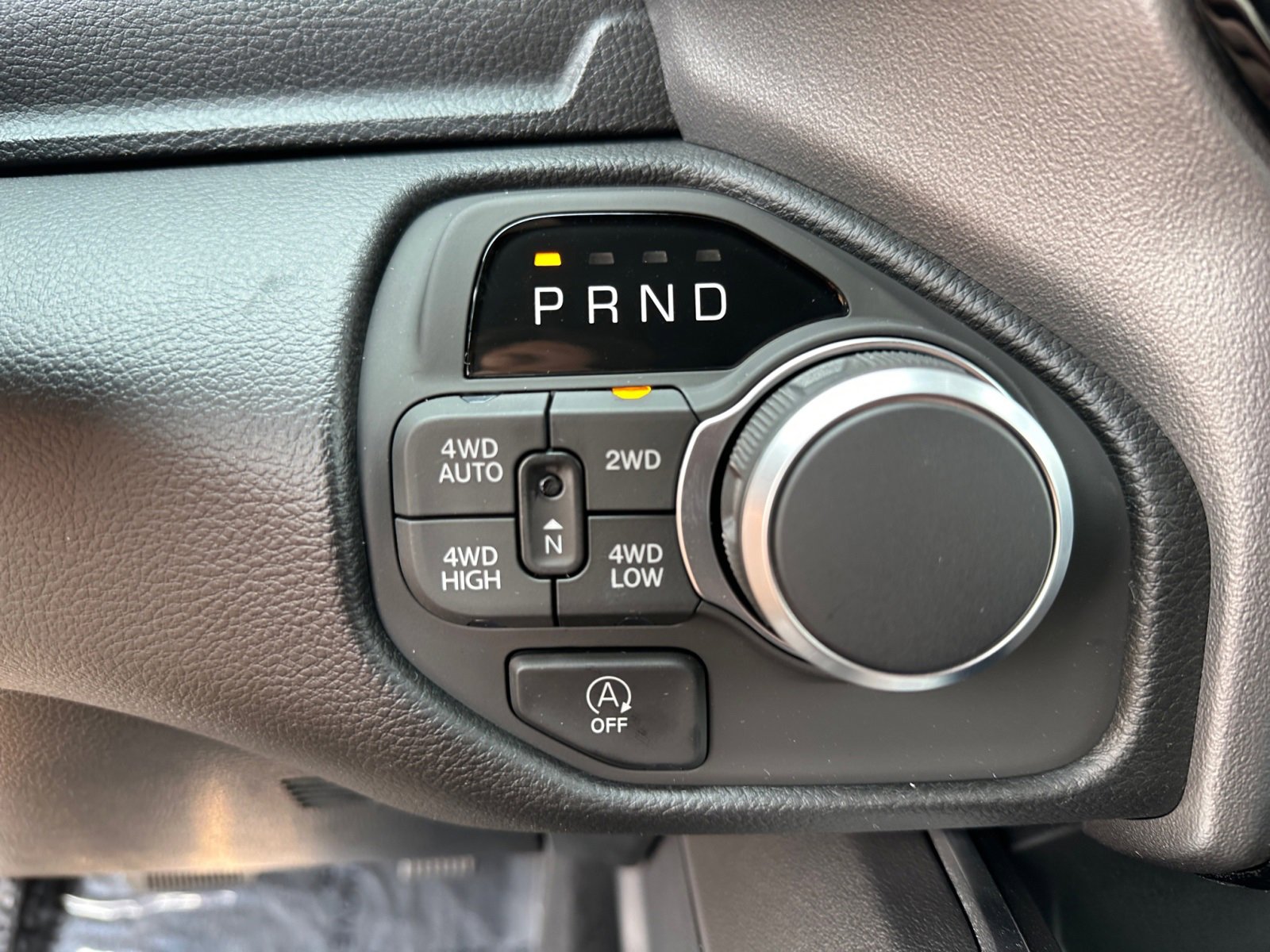 New 2026 RAM 1500 4x4 Crew Cab image 21
