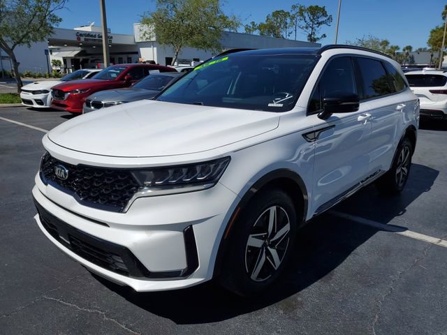 Used 2021 Kia Sorento EX w/ Panoramic Sunroof Package image 2