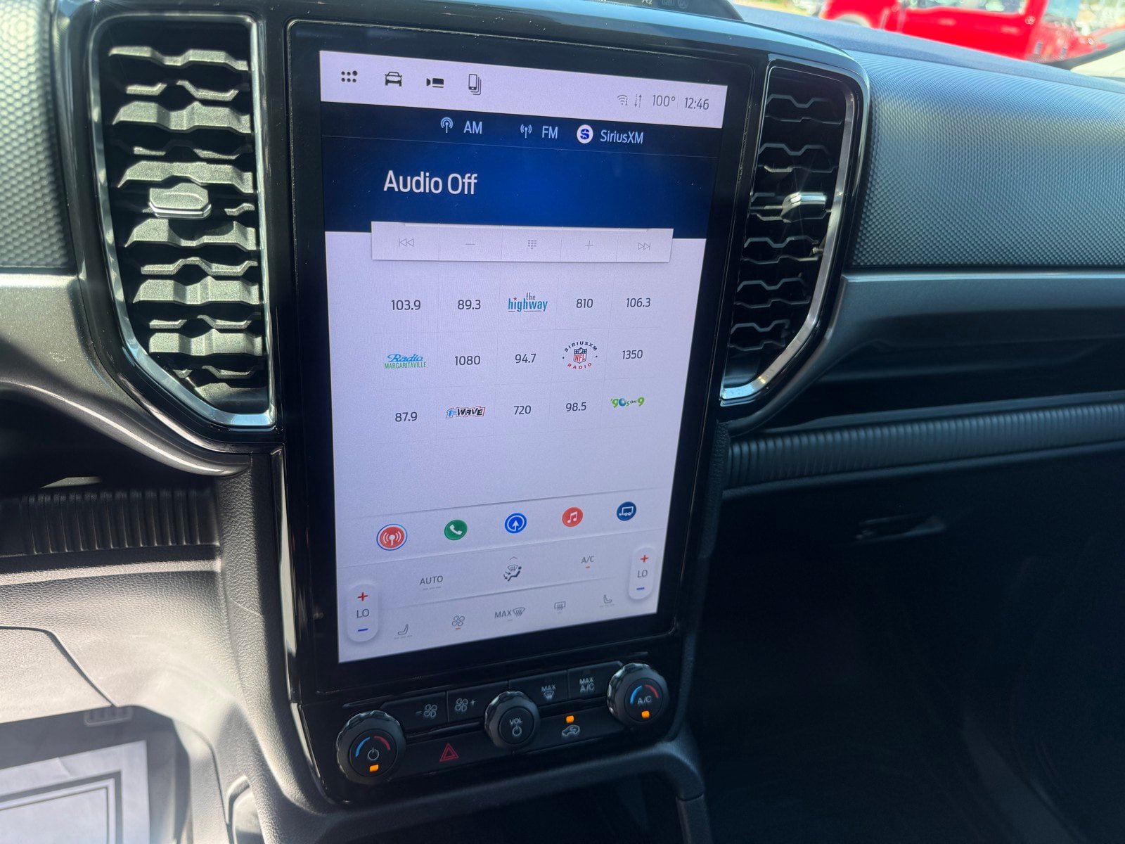 Used 2024 Ford Ranger XLT w/ Technology Package RWD image 12