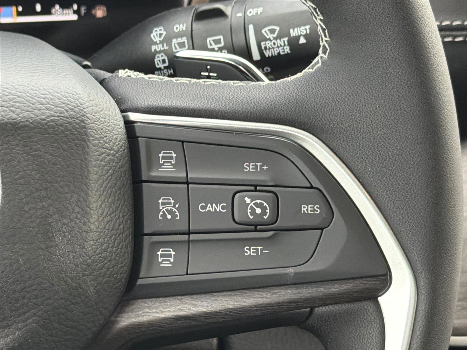 New 2025 Jeep Grand Cherokee Limited image 27