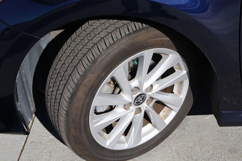 Used 2021 Toyota Camry LE image 36