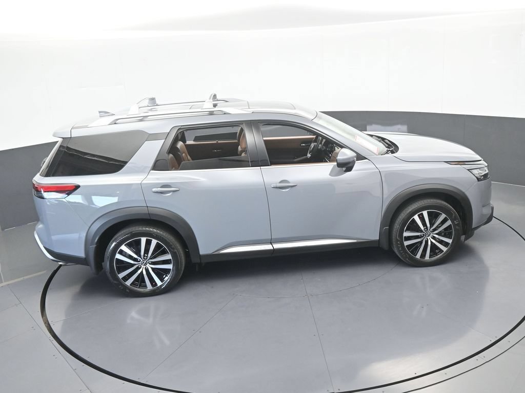 Used 2024 Nissan Pathfinder Platinum AWD/4WD image 56