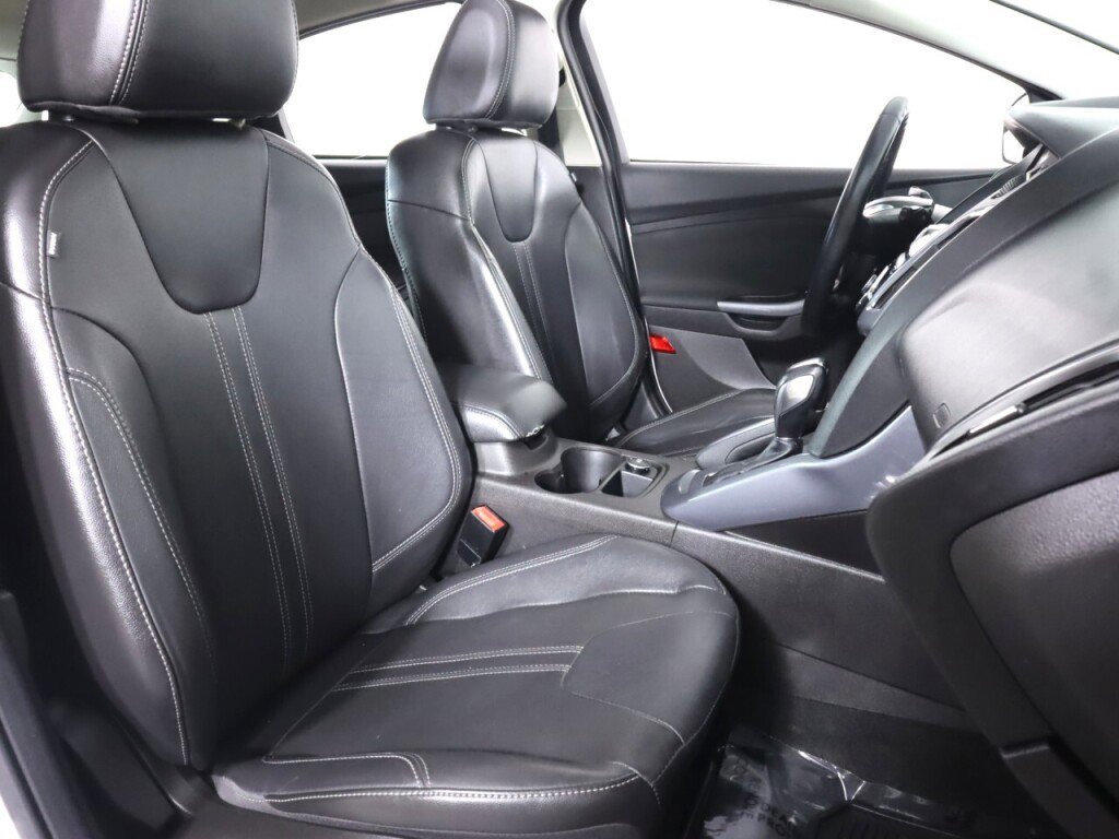 Used 2012 Ford Focus Titanium image 40