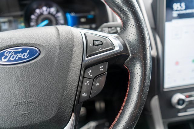 Used 2022 Ford Edge ST-Line w/ Cold Weather Package AWD/4WD image 24