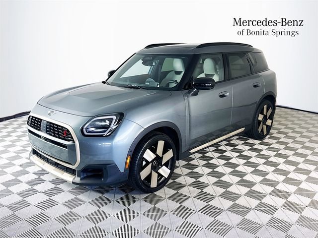 Used 2025 MINI Cooper Countryman S w/ Comfort Package Max image 3