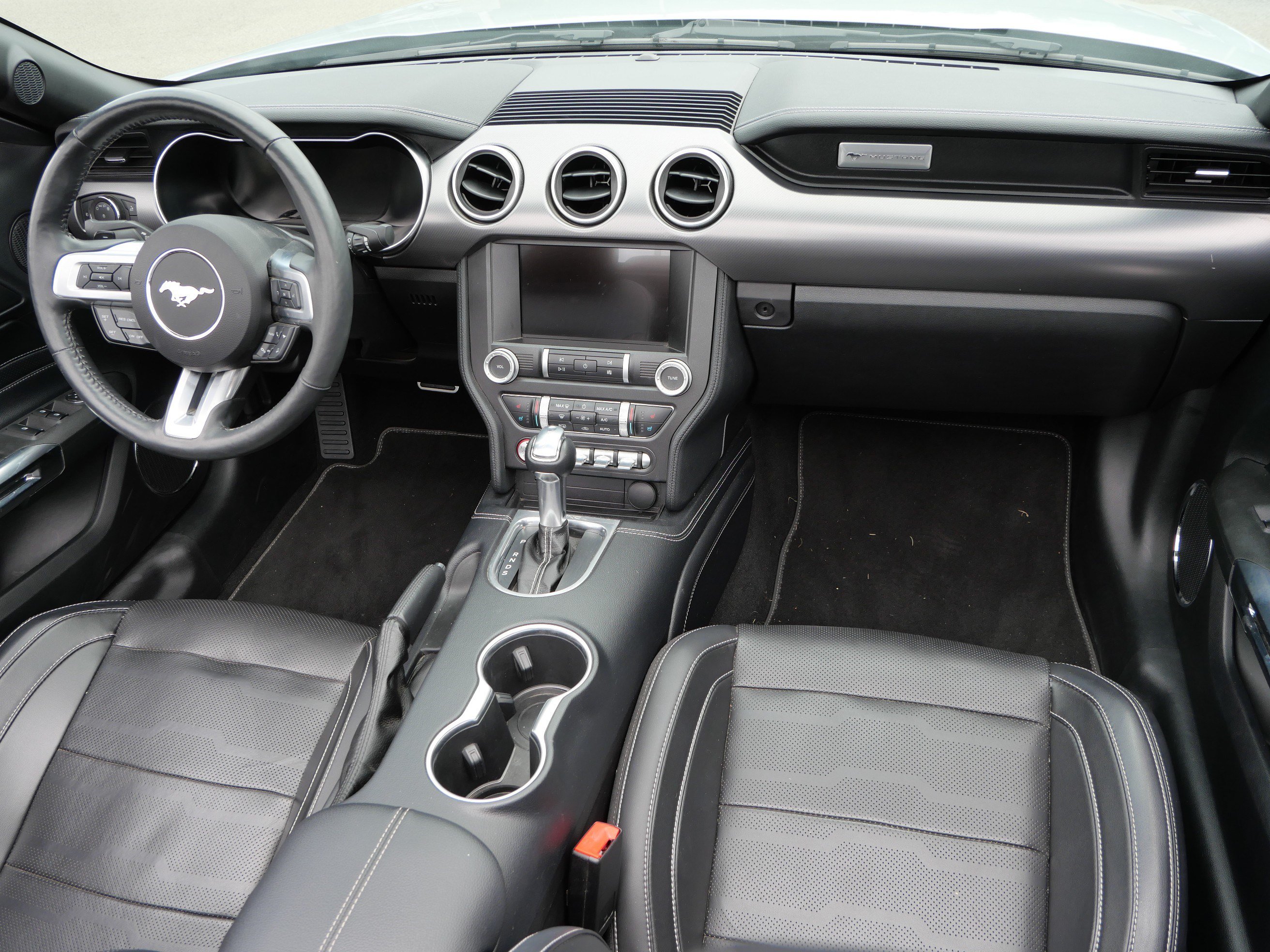 Used 2019 Ford Mustang GT Premium w/ Equipment Group 401A RWD image 10