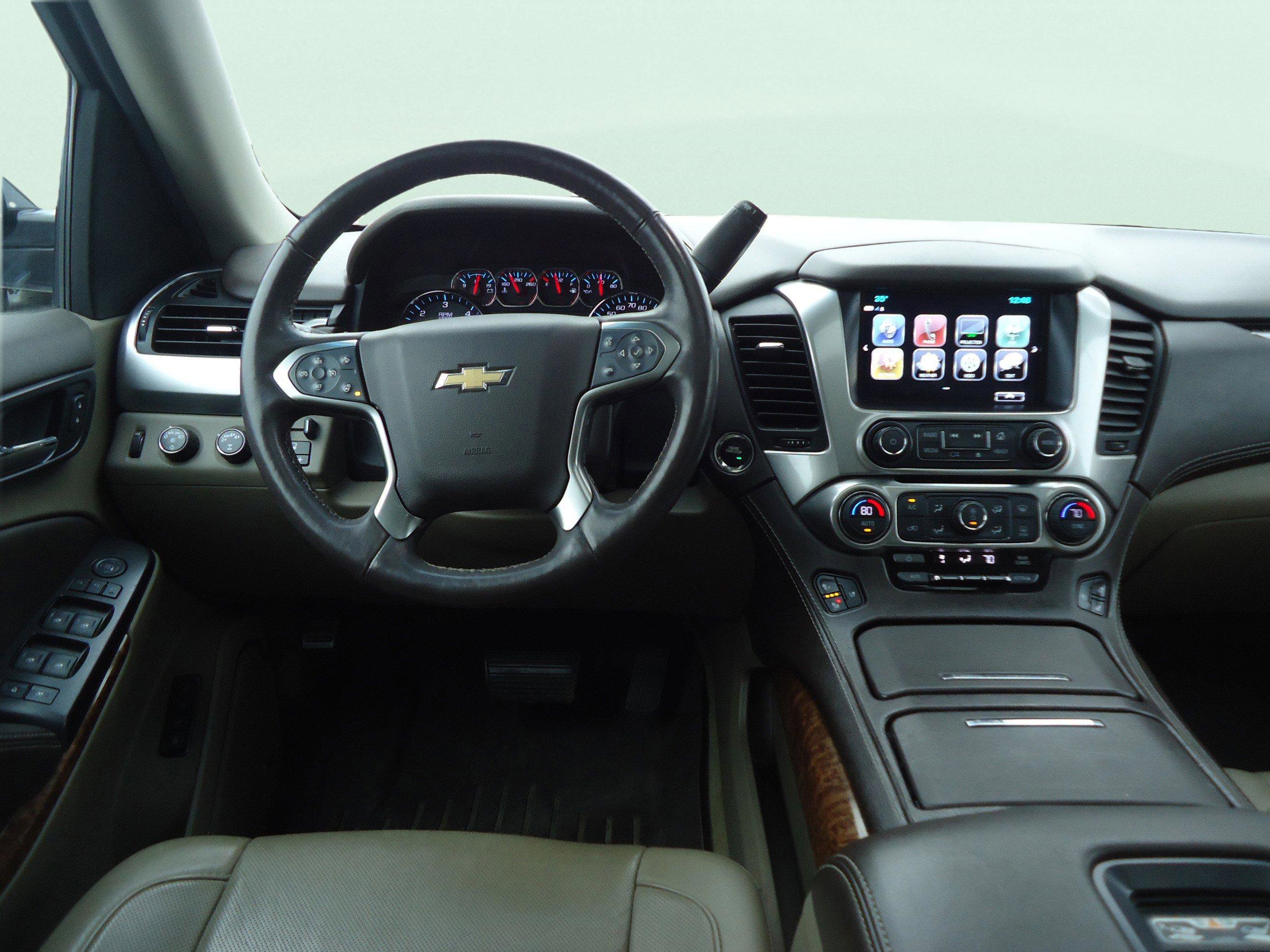 Used 2017 Chevrolet Suburban Premier image 11