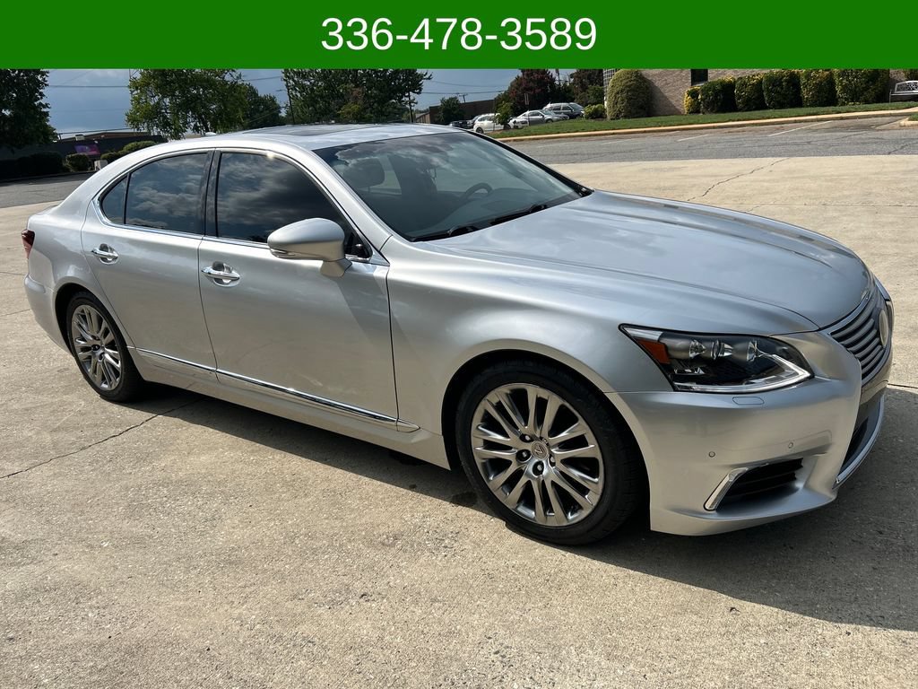 Used 2016 Lexus LS 460 w/ Comfort Package RWD image 7