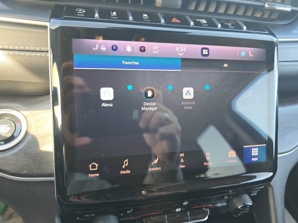 Used 2023 Jeep Grand Cherokee Limited image 24