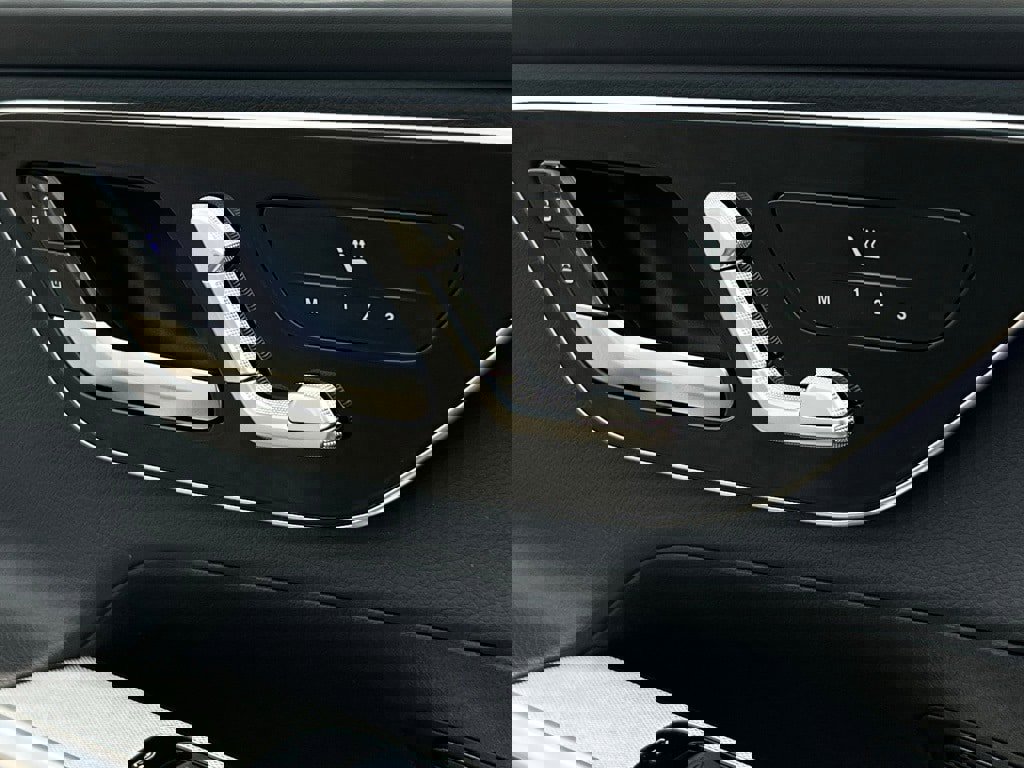 Used 2024 Mercedes-Benz GLC 300 4MATIC image 10