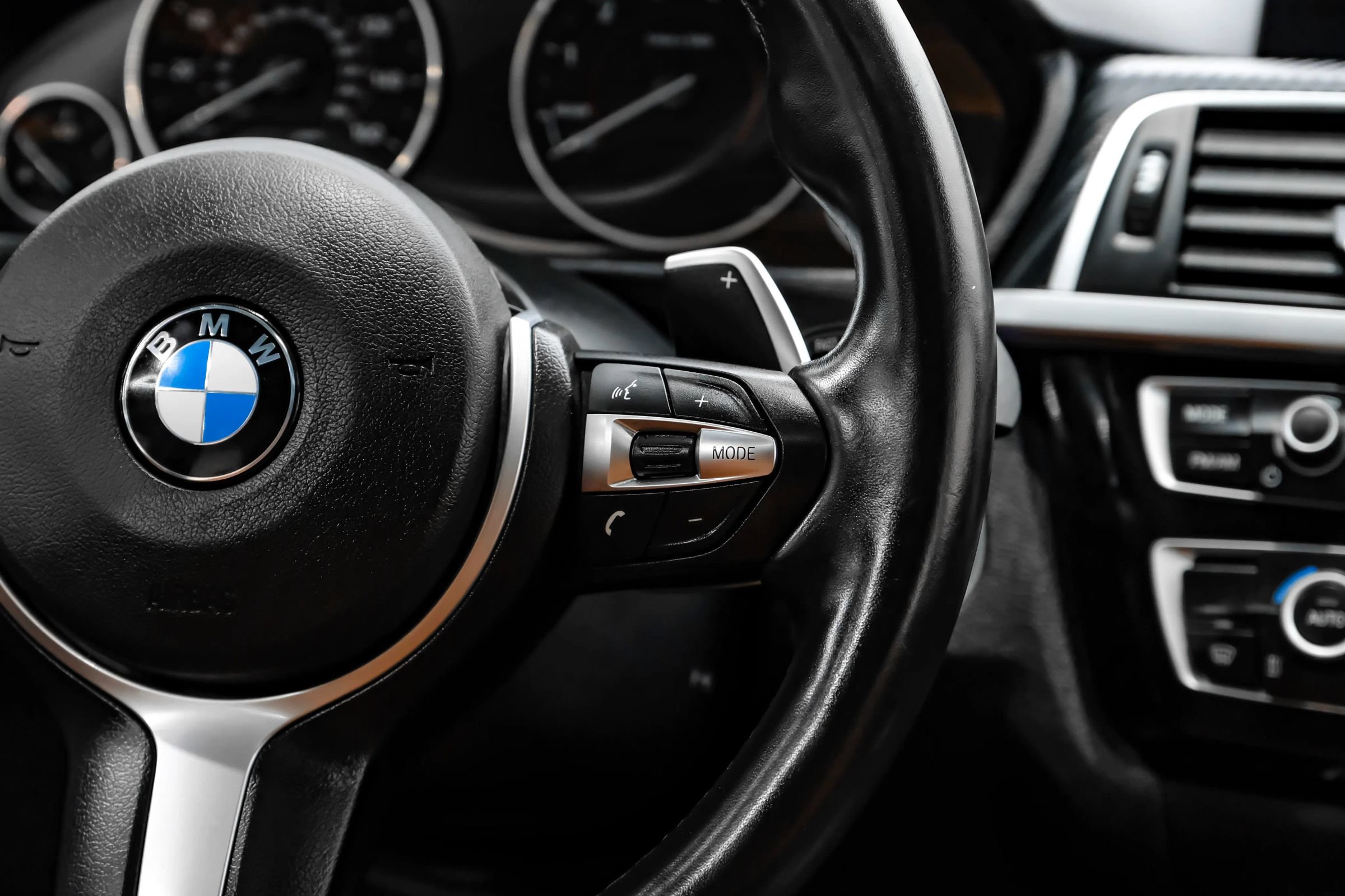 Used 2017 BMW 340i Sedan RWD image 18