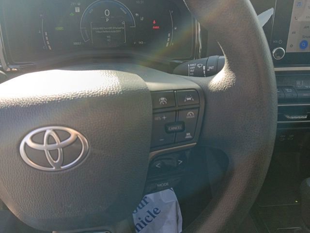 Used 2025 Toyota Camry LE image 12