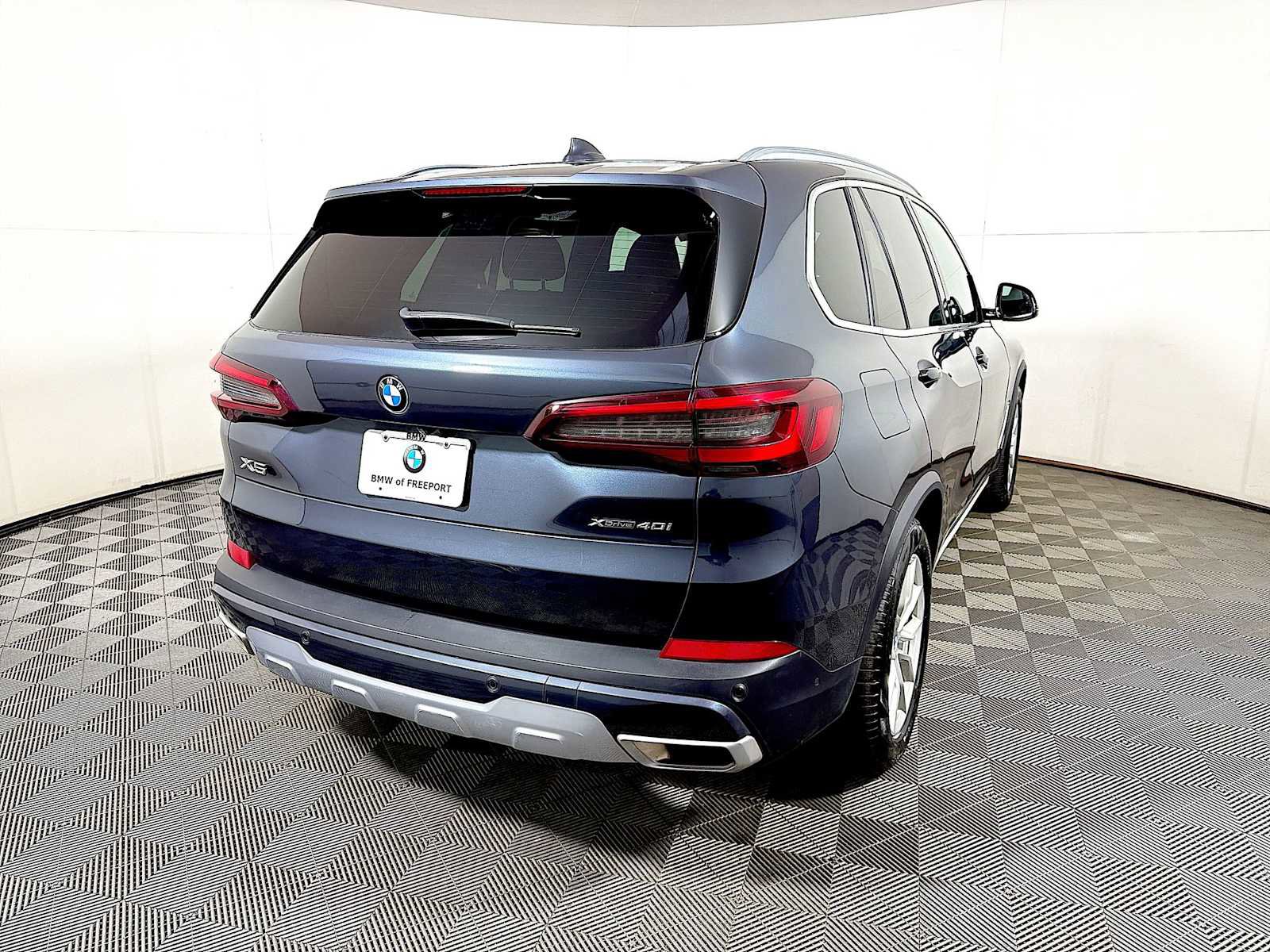 Used 2022 BMW X5 xDrive40i w/ Premium Package image 6