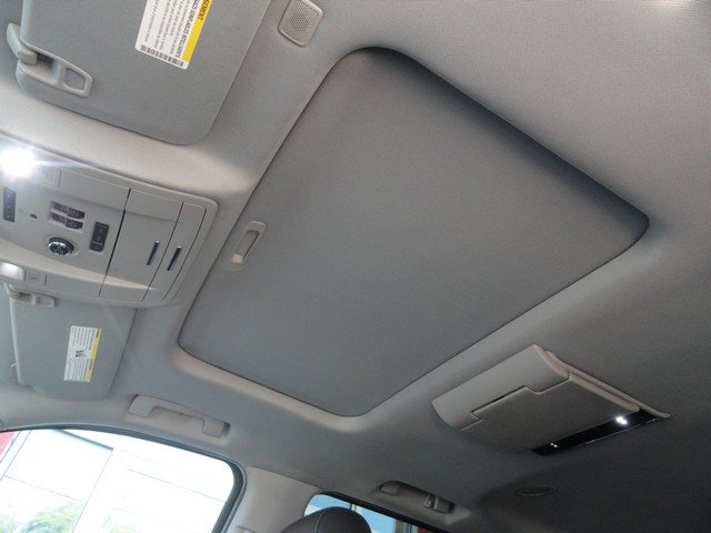 Used 2020 Chevrolet Suburban Premier w/ Premier 6.2L Value Package AWD/4WD image 16