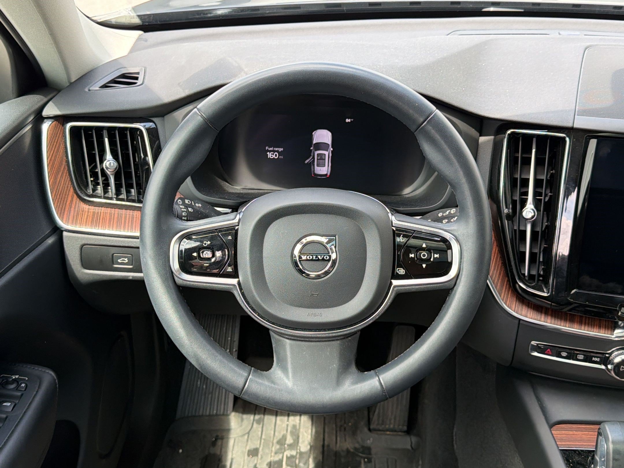 Used 2024 Volvo XC60 B5 Plus w/ Protection Package Premier AWD/4WD image 16