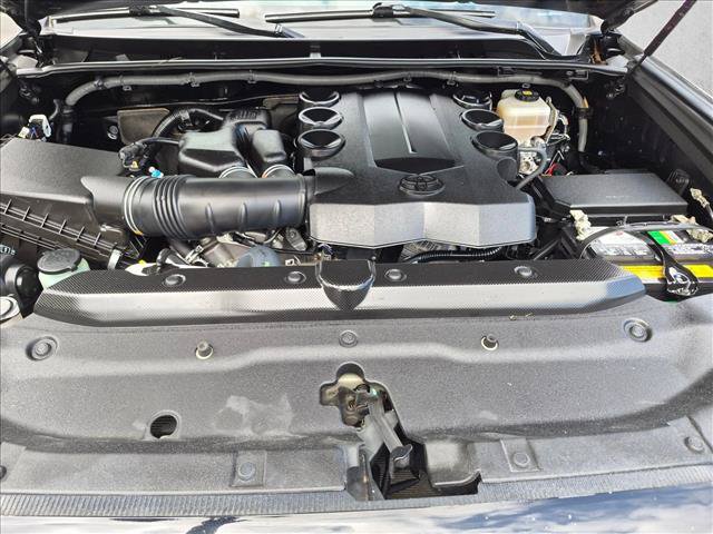 Used 2018 Toyota 4Runner Limited AWD/4WD image 23