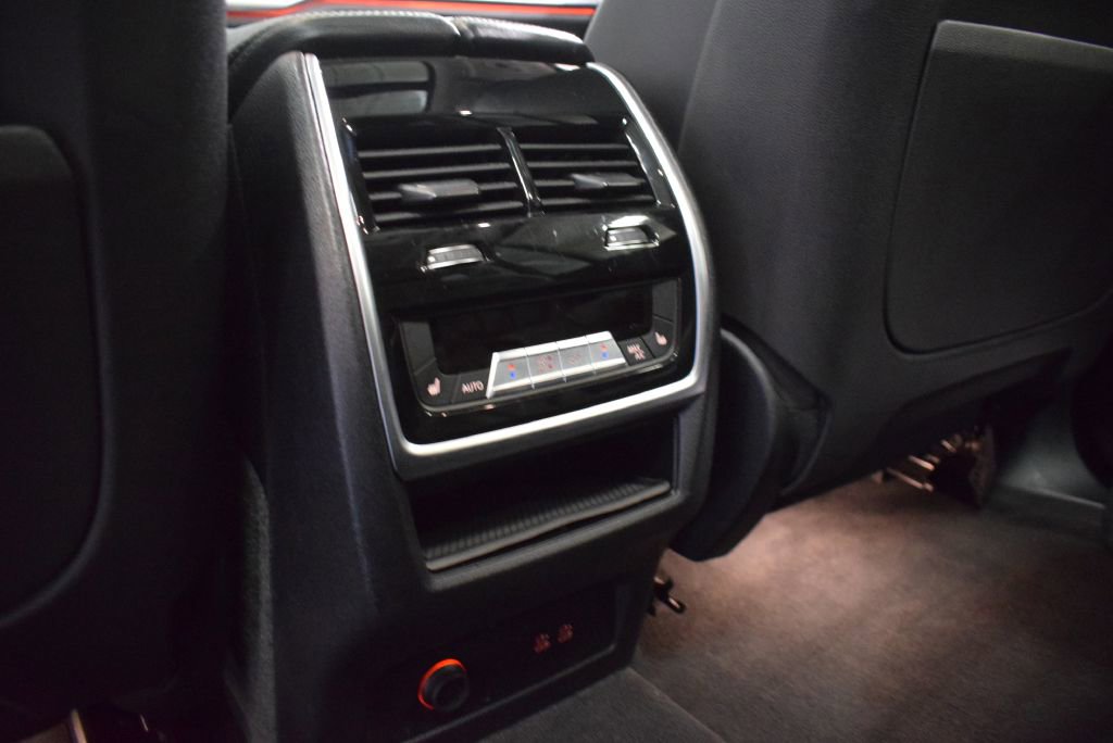 Used 2020 BMW X7 xDrive40i w/ Premium Package image 14