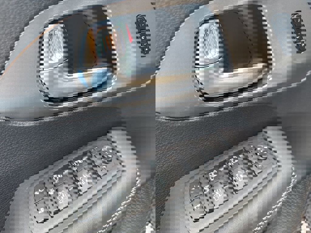 New 2026 Chrysler Pacifica Select image 22