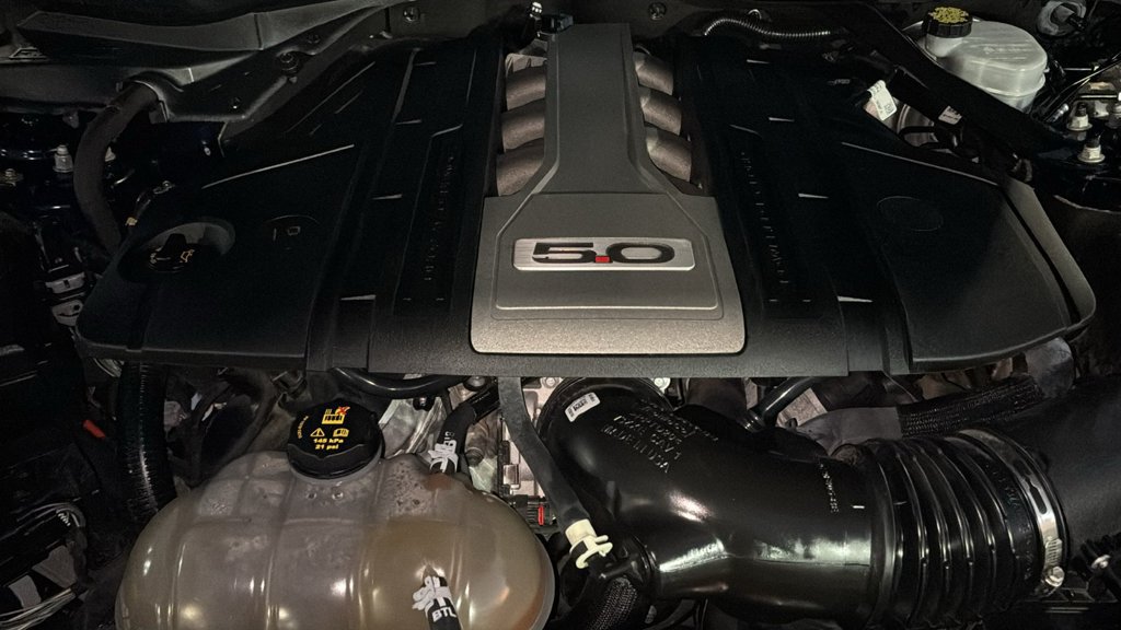 Used 2018 Ford Mustang GT Premium w/ Equipment Group 401A RWD image 33