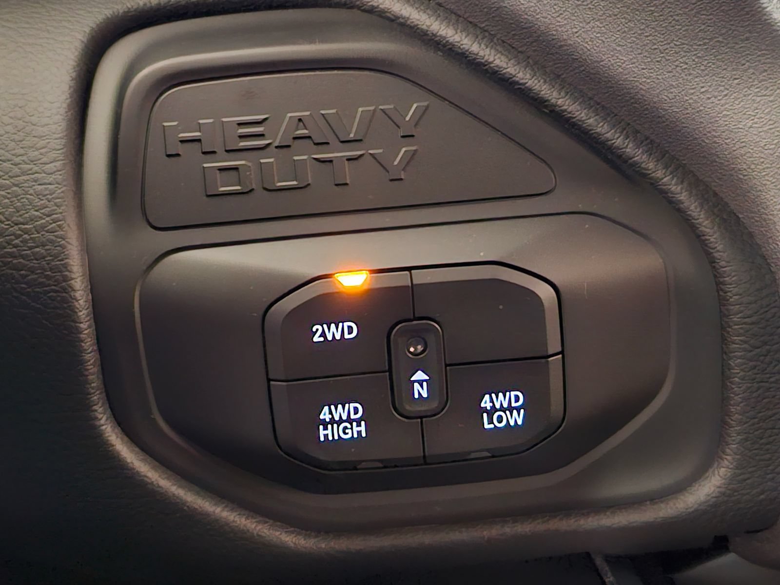 New 2026 RAM 2500 Laramie AWD/4WD image 16