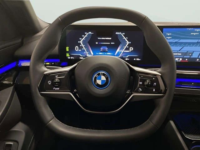 Used 2025 BMW i5 eDrive40i RWD image 12