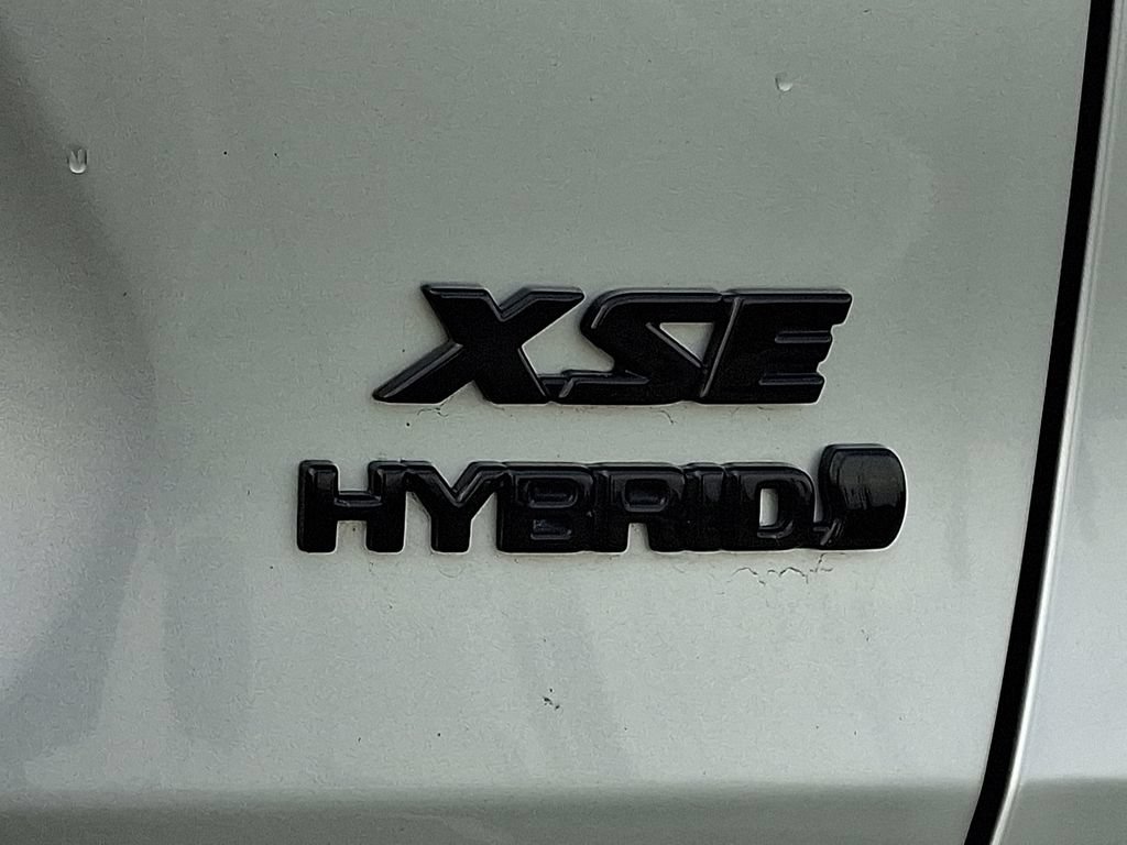 Used 2024 Toyota RAV4 XSE w/ Advanced Technology Package AWD/4WD image 11