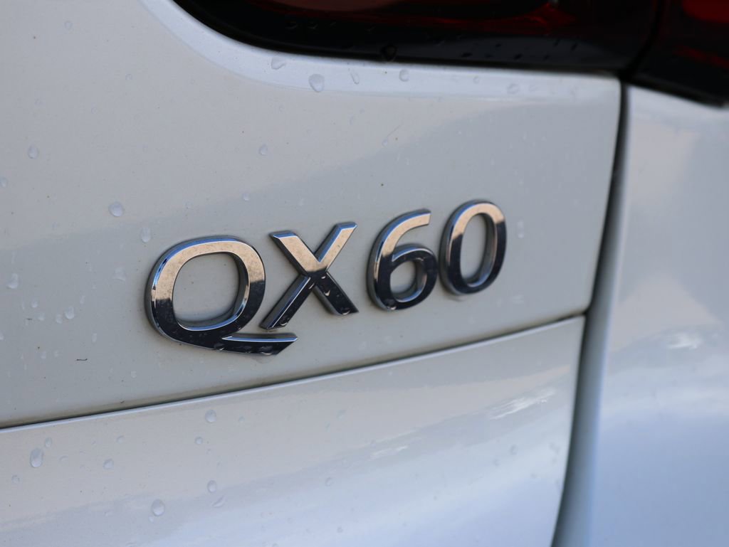 Certified 2017 INFINITI QX60 Luxe w/ Premium Plus Package AWD/4WD image 14