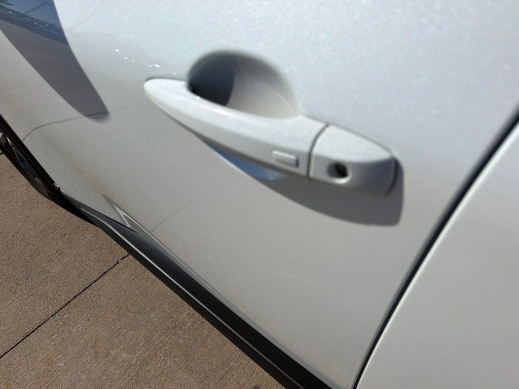 Used 2026 Nissan Rogue SV AWD/4WD image 11