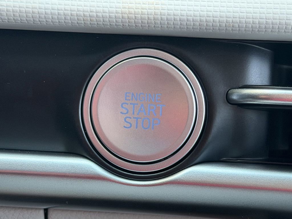 New 2026 Hyundai Tucson SE image 18