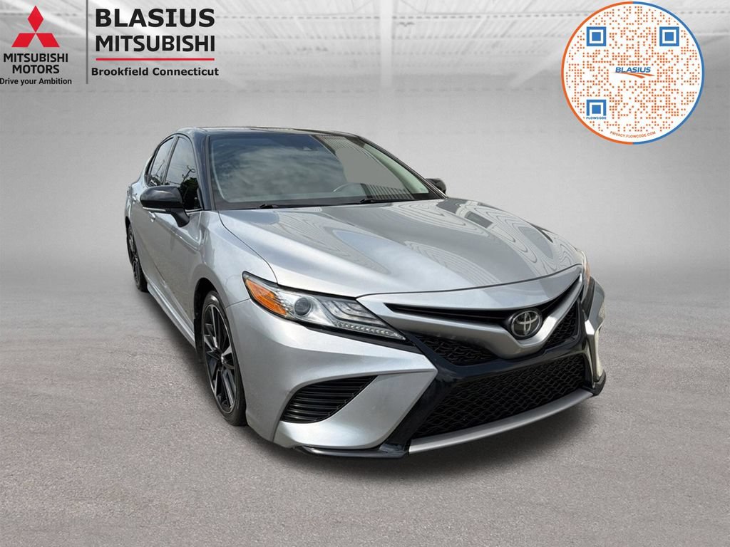 Used 2019 Toyota Camry XSE FWD image 3