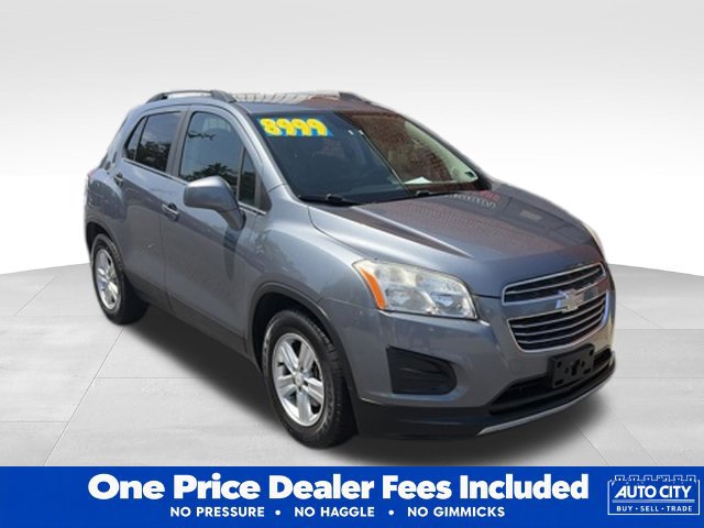 Used 2015 Chevrolet Trax LT w/ LT Sun and Sound Package FWD image 27