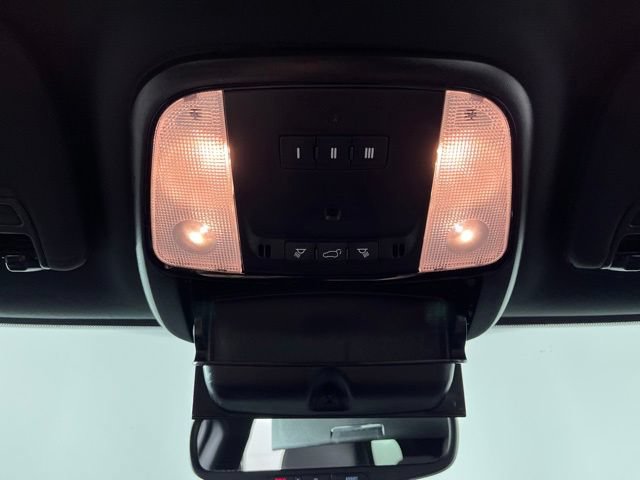 Used 2025 Dodge Durango GT RWD image 36