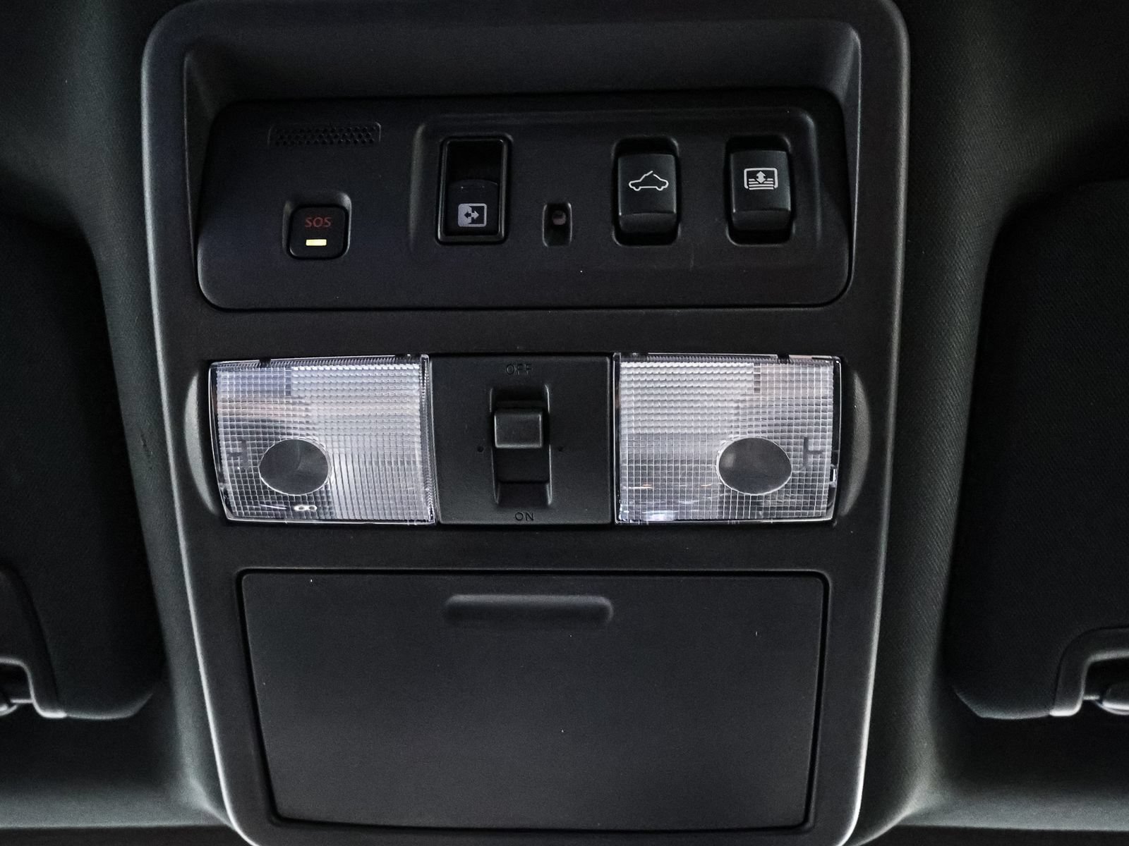 Used 2021 Nissan Titan PRO-4X w/ Pro-4x Convenience Package AWD/4WD image 30