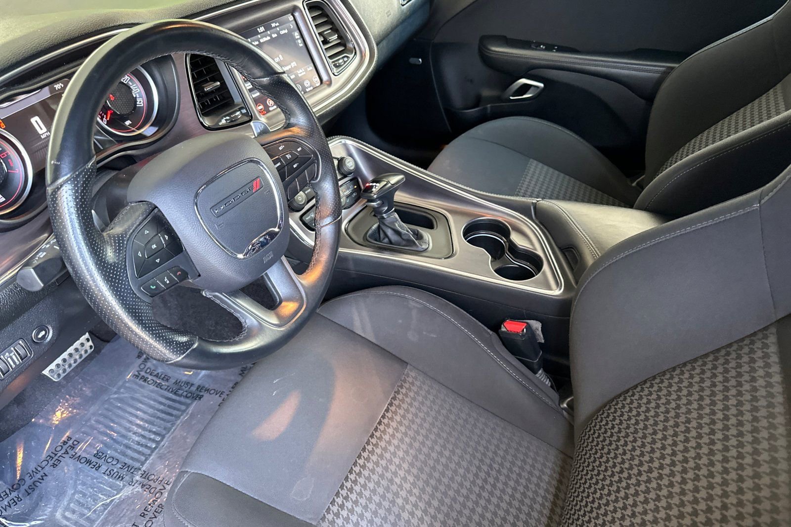 Used 2018 Dodge Challenger R/T RWD image 10
